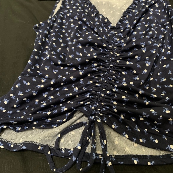 Blue shirt summer new  tie at the top V - Picture 3 of 5